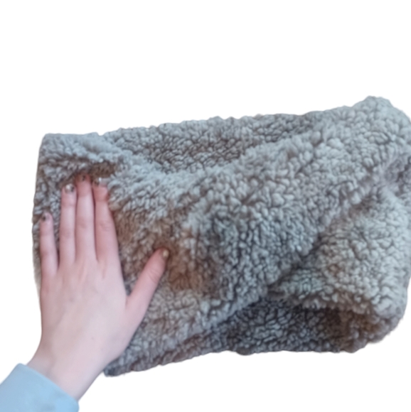 Soft Fluffy Tube Scarf Grey Warm - Picture 3 of 4